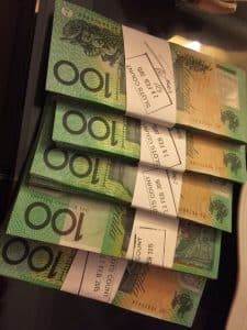 Where to Buy Counterfeit Money Online Without Being Scammed